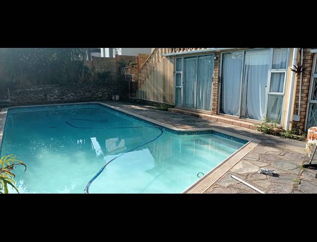 3 BEDROOM HOUSE FOR SALE IN BLUFF